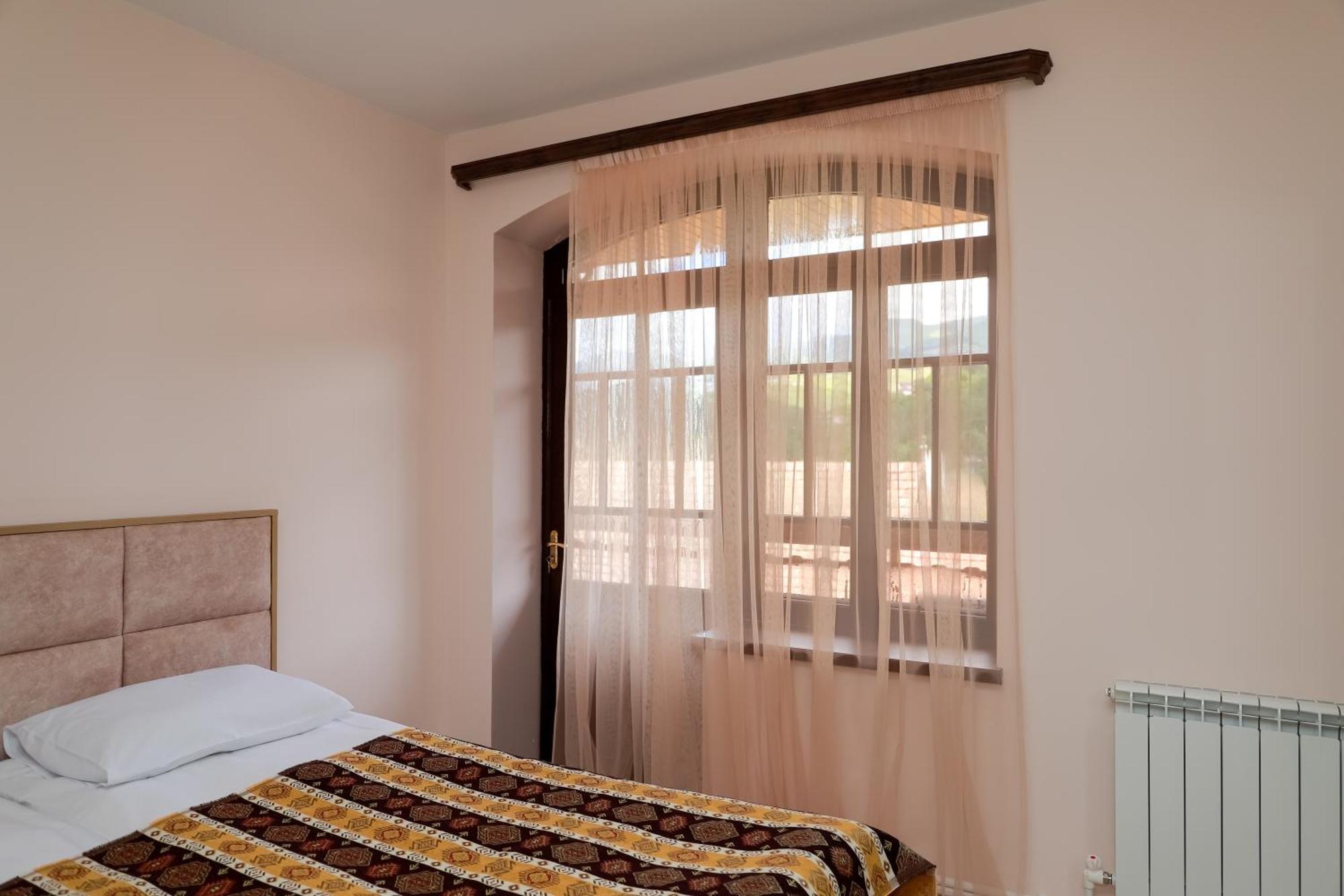 Hotel Dilijan Old Center Eksteriør bilde